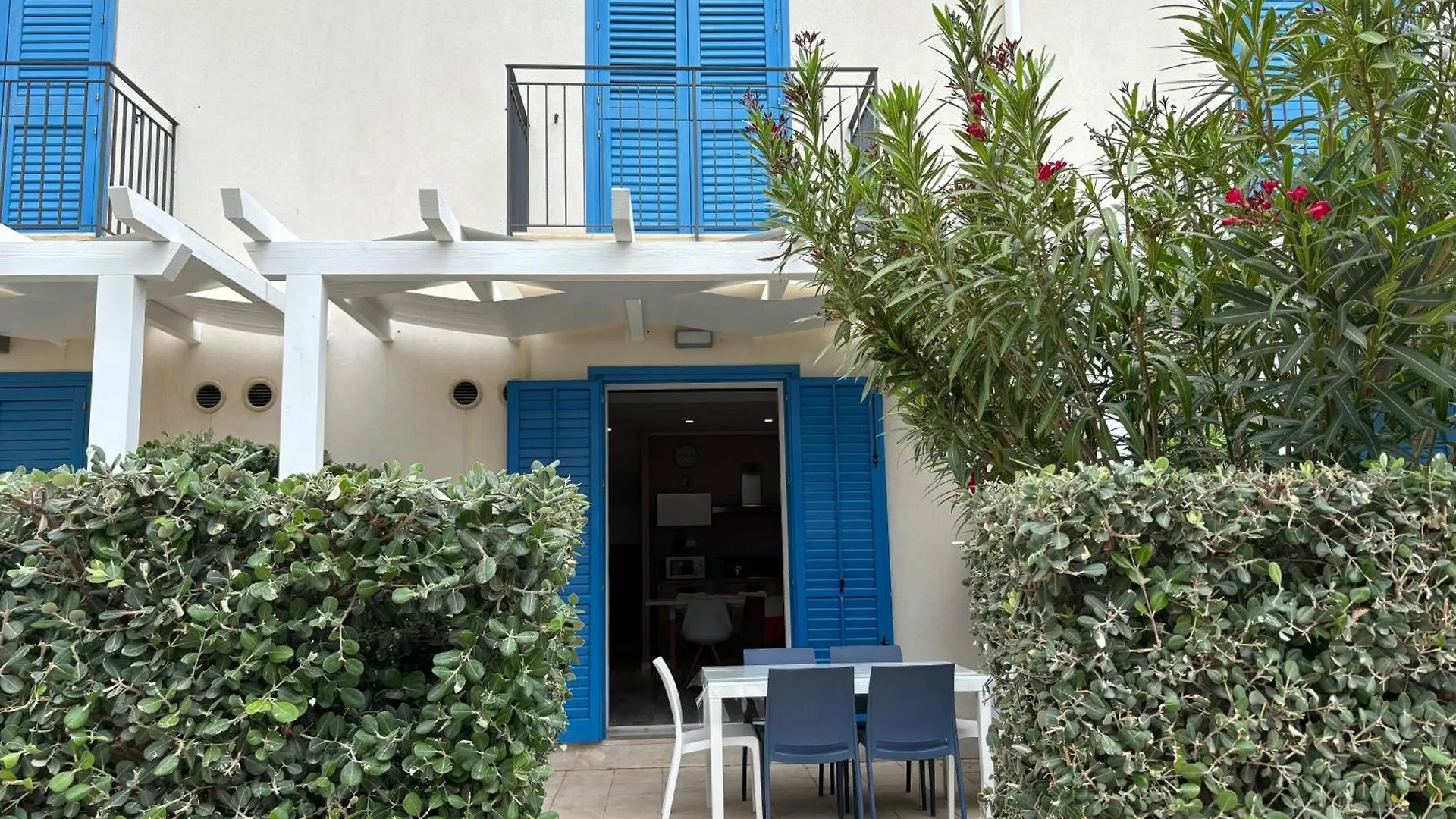Cala Azzurra Holiday House Macari